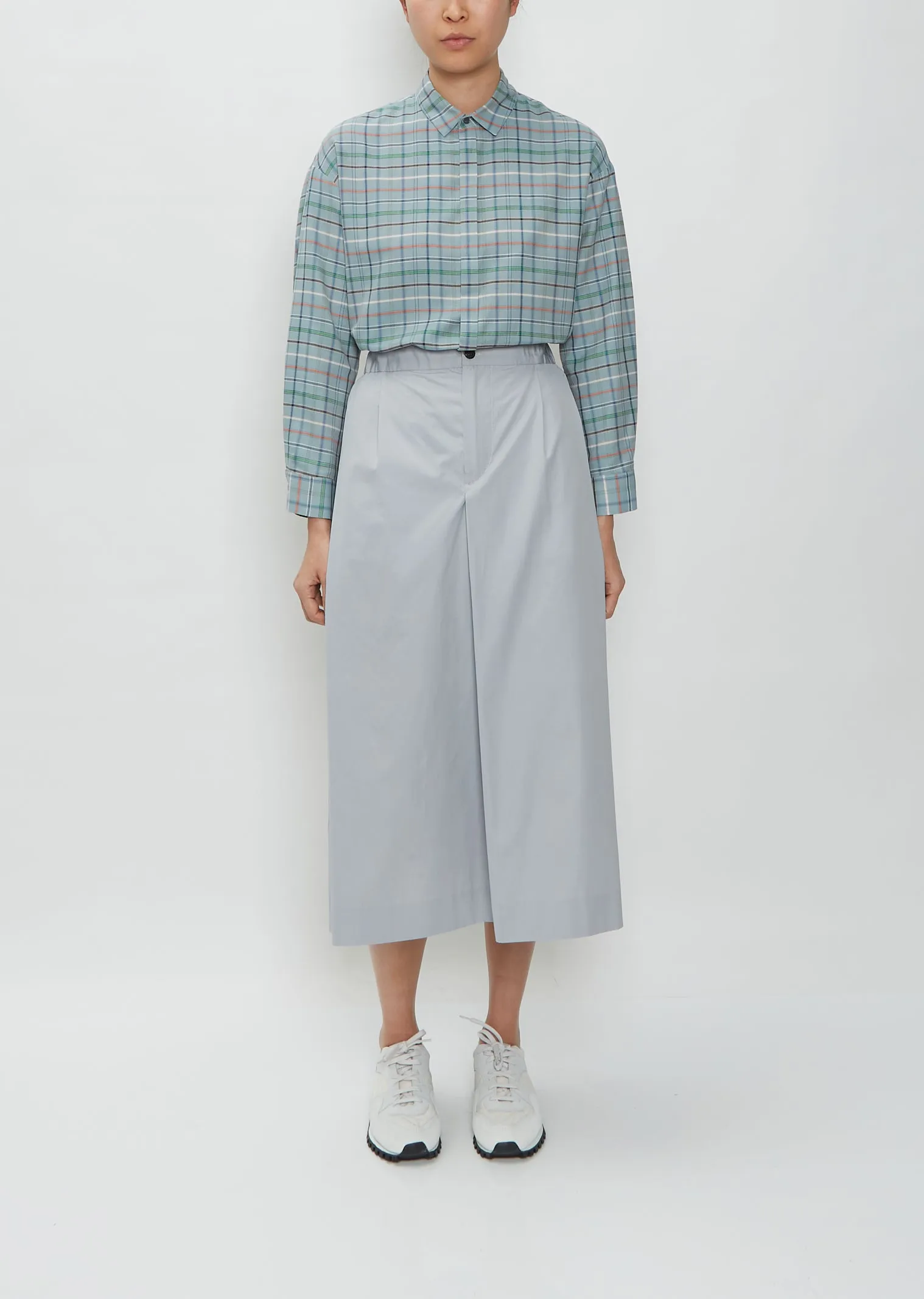 Achromatic Skirt