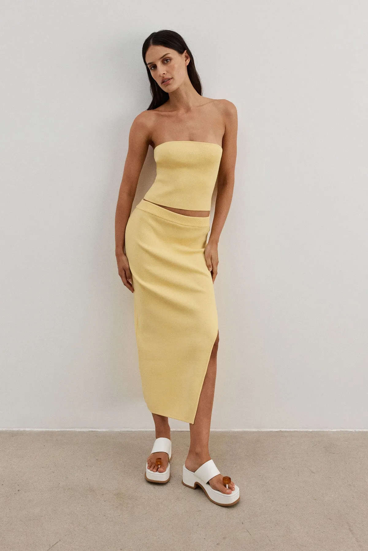 BASIC MIDI SKIRT WITH SPLIT - LEMON