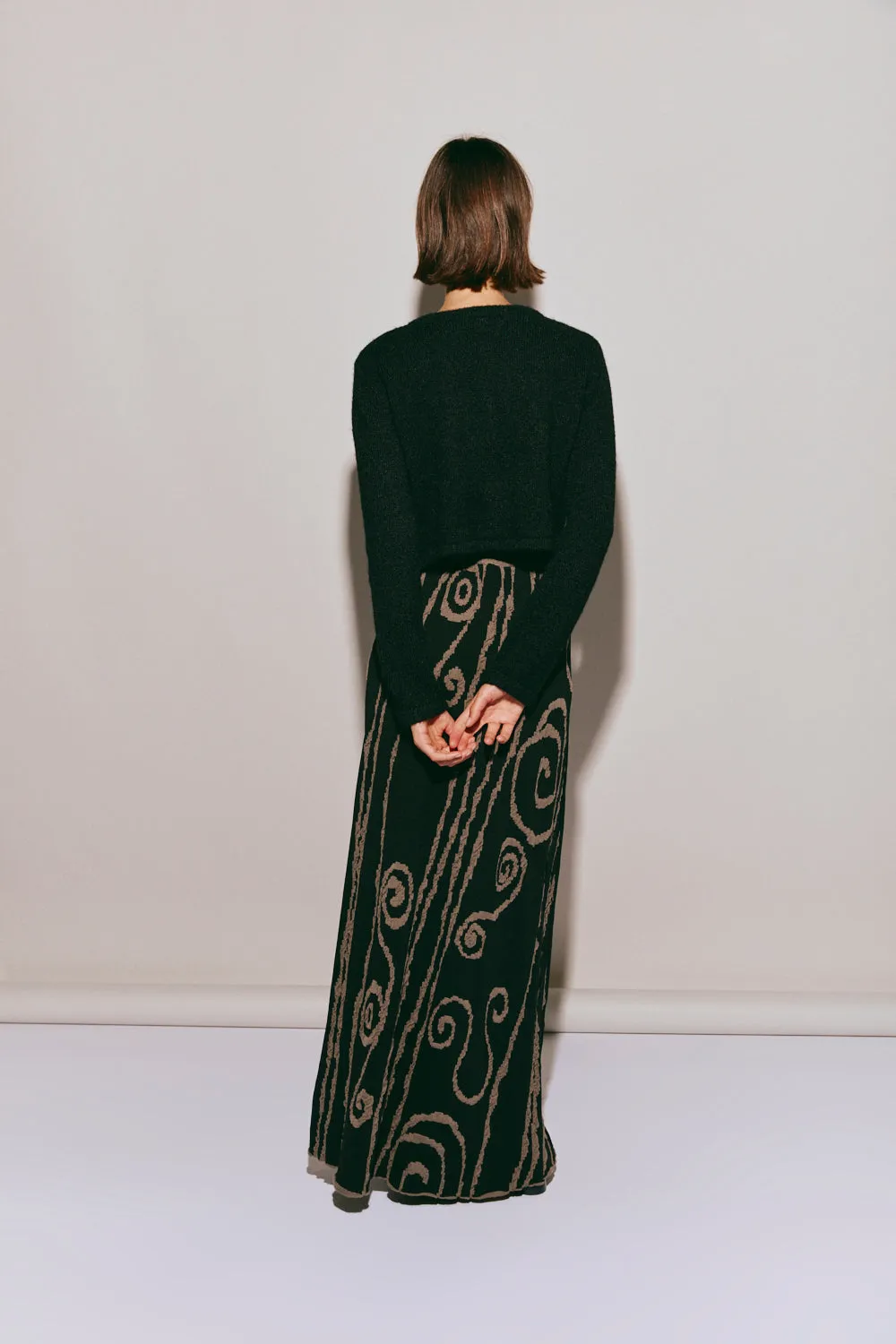 Ivy Muse Knit Maxi Skirt Black Swirl