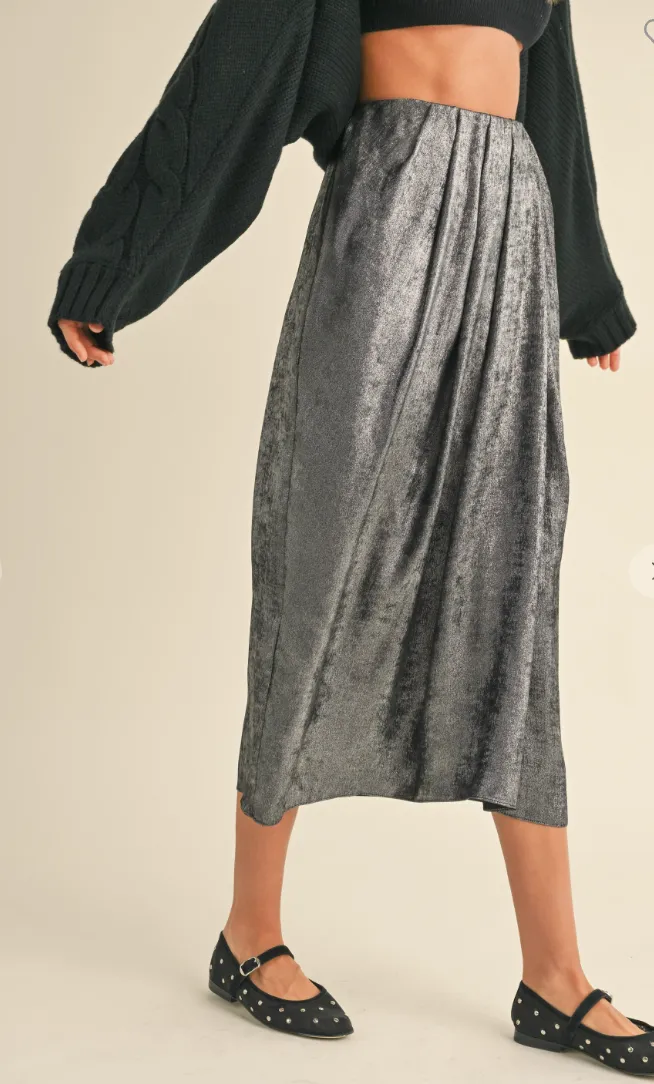 Metallic Fabric Pleated Detailed Skirt